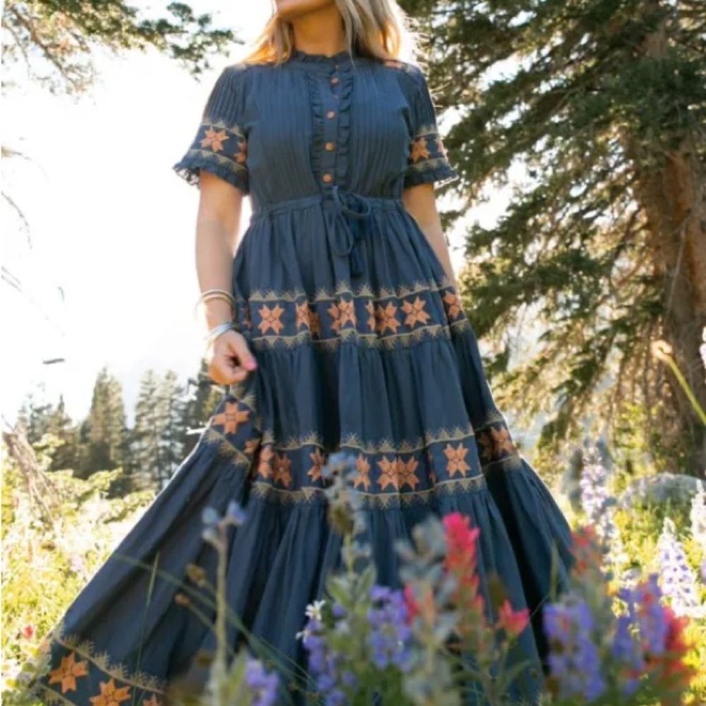 Ivy City Co Maxi Dress in Blue